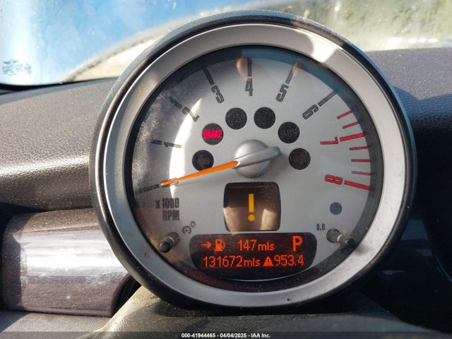 2008 MINI COOPER CLUBMAN WMWML33538TN66453 Photo 6