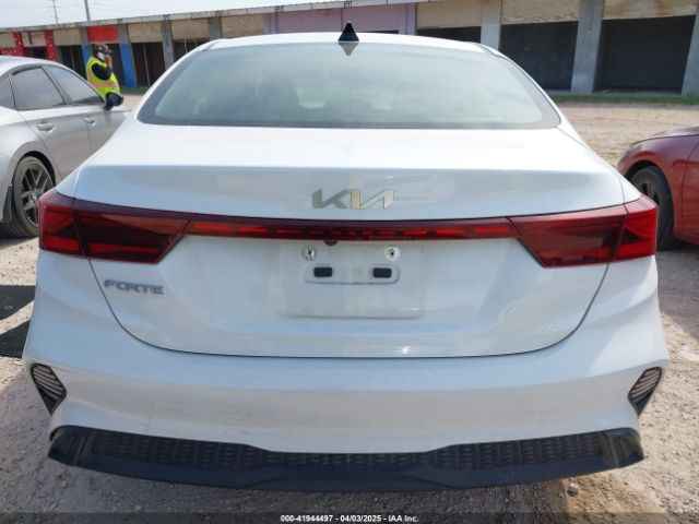 3KPF24AD2PE637132 KIA Forte Lxs