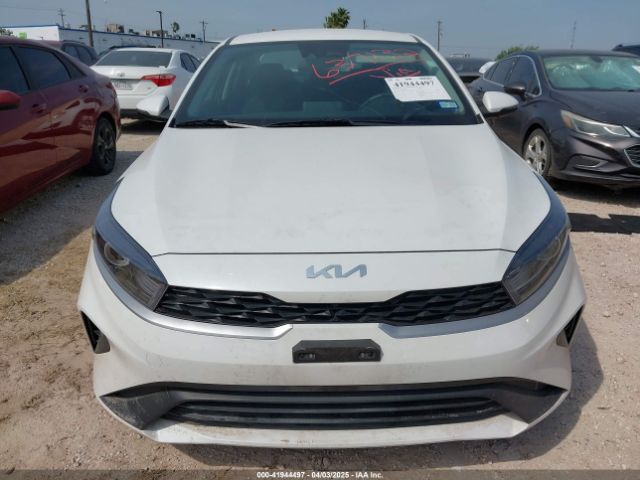 3KPF24AD2PE637132 KIA Forte Lxs