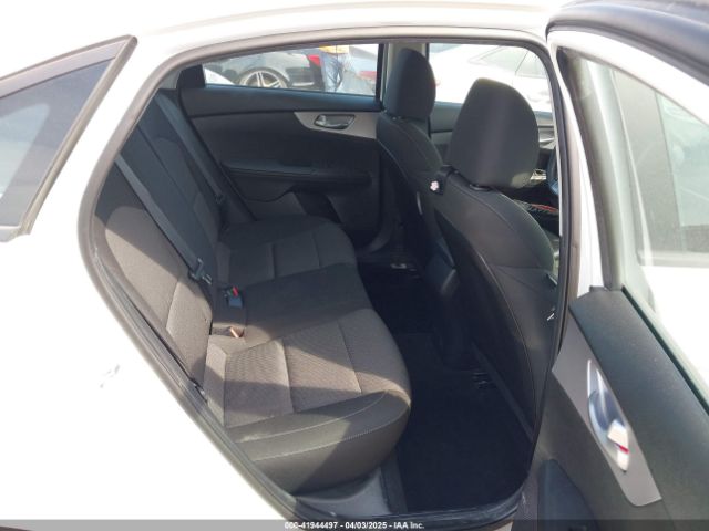 3KPF24AD2PE637132 KIA Forte Lxs