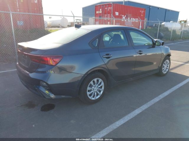 3KPF24AD3RE753085 KIA FORTE LX