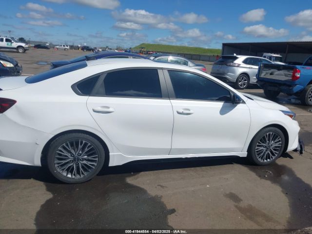 3KPF54AD8RE759455 KIA Forte Gt-line