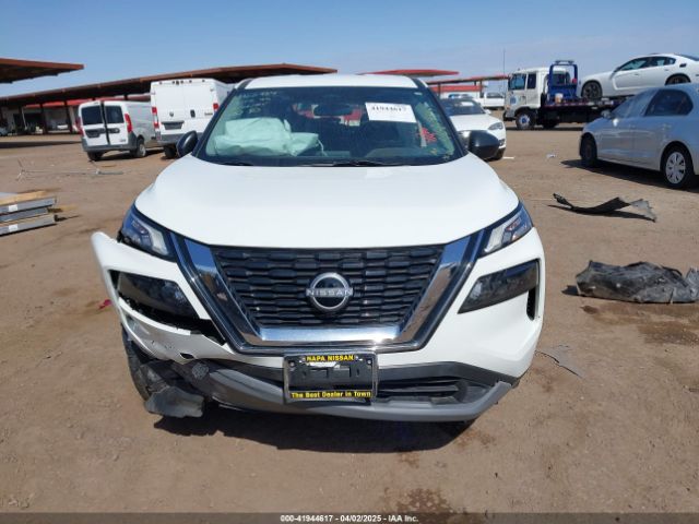 5N1BT3AA4PC889365 Nissan Rogue S Fwd