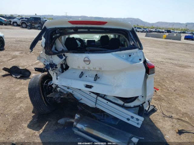 5N1BT3AA4PC889365 Nissan Rogue S Fwd