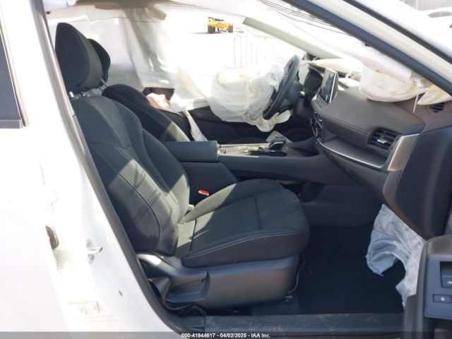 5N1BT3AA4PC889365 Nissan Rogue S Fwd