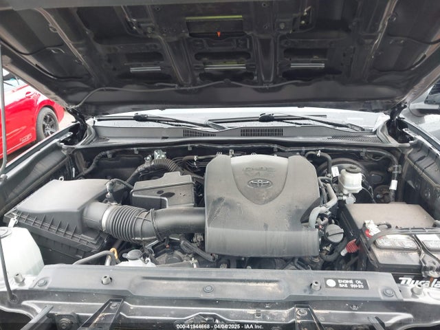 3TMAZ5CN0JM061233 Toyota Tacoma Trd Sport