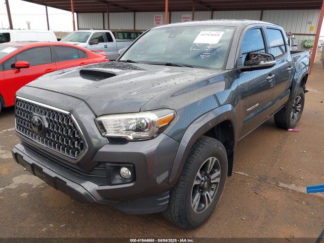 3TMAZ5CN0JM061233 Toyota Tacoma Trd Sport