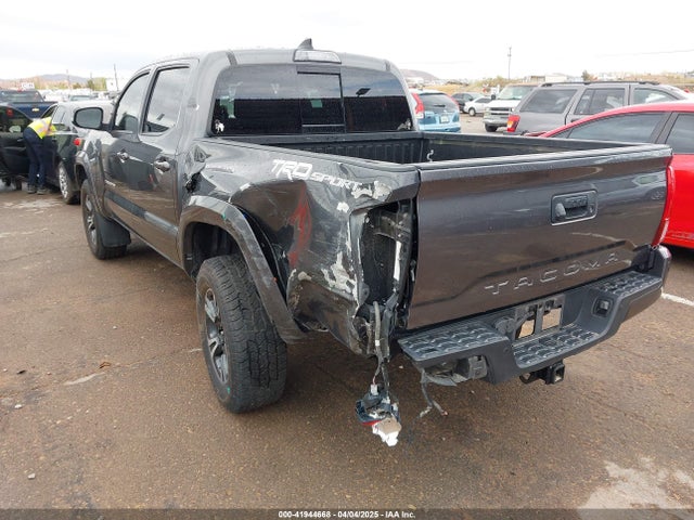 3TMAZ5CN0JM061233 Toyota Tacoma Trd Sport
