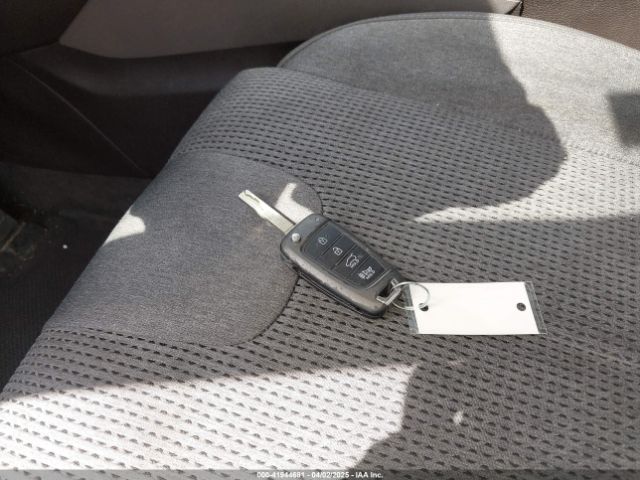 5NMS23AD7KH003101 Hyundai Santa Fe Se