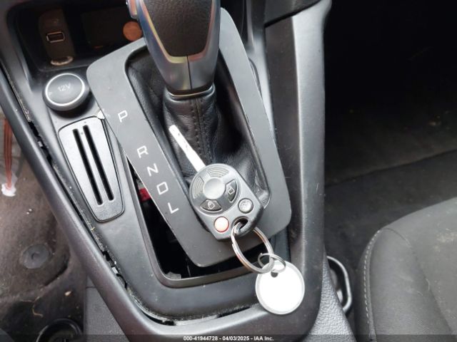 1FADP3E22HL263289 Ford FOCUS S