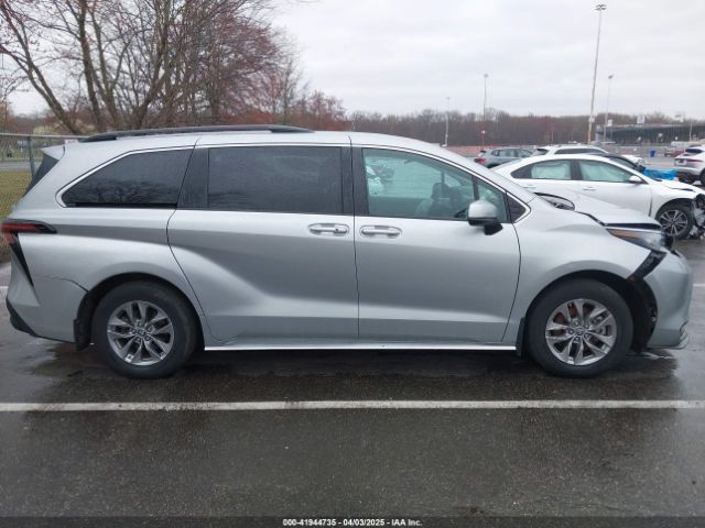 5TDKRKEC6PS148710 Toyota SIENNA LE