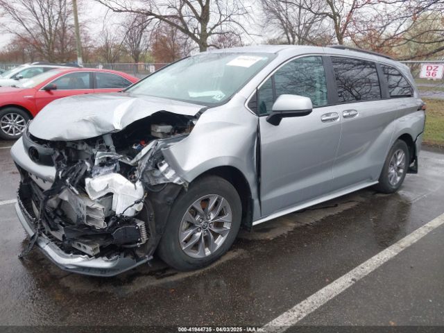5TDKRKEC6PS148710 Toyota SIENNA LE