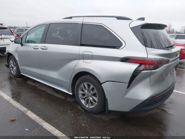 5TDKRKEC6PS148710 Toyota SIENNA LE
