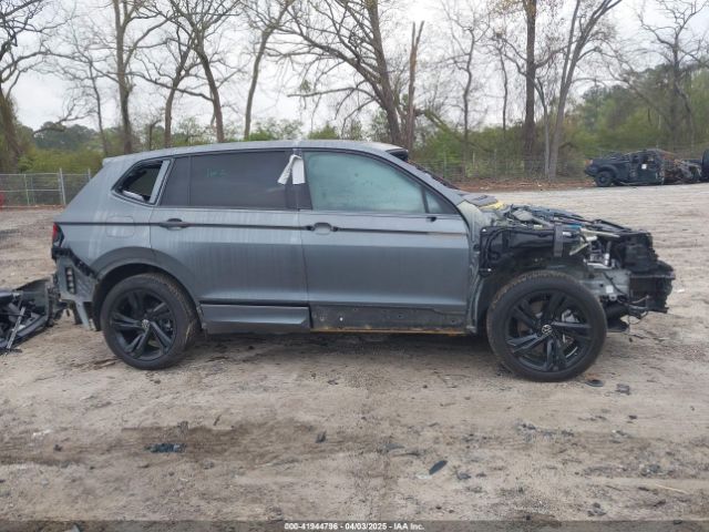 3VVCB7AX7PM139112 Volkswagen Tiguan 2.0t Se R-line Black