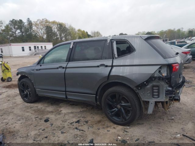 3VVCB7AX7PM139112 Volkswagen Tiguan 2.0t Se R-line Black