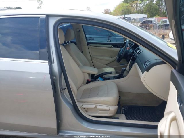 1VWBS7A32EC082630 Volkswagen Passat 1.8t Se