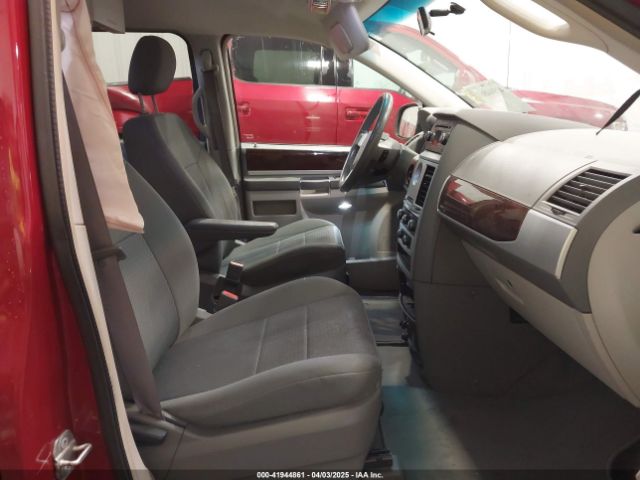 2010 CHRYSLER TOWN & COUNTRY 2A4RR5D14AR212995 Photo 4