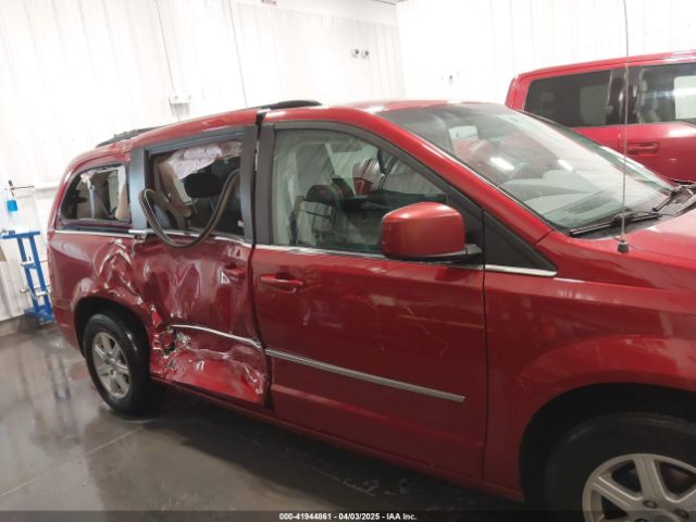 2010 CHRYSLER TOWN & COUNTRY 2A4RR5D14AR212995 Photo 5