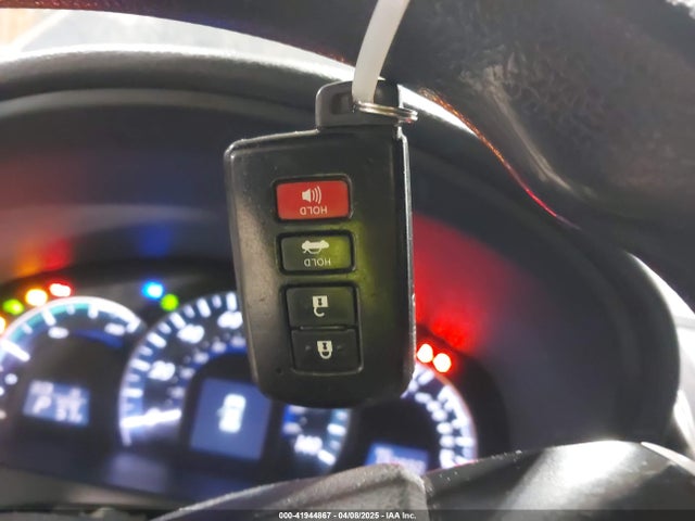 4T1BD1FK1EU127511 Toyota Camry Hybrid Le