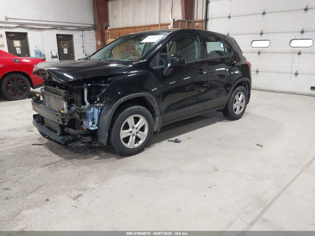 3GNCJNSB0KL152458 Chevrolet TRAX LS