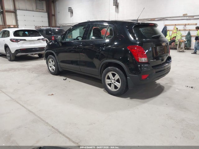 3GNCJNSB0KL152458 Chevrolet TRAX LS
