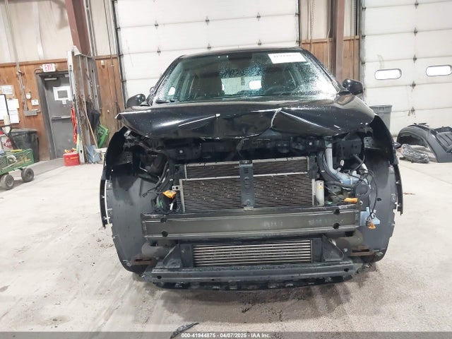 3GNCJNSB0KL152458 Chevrolet TRAX LS