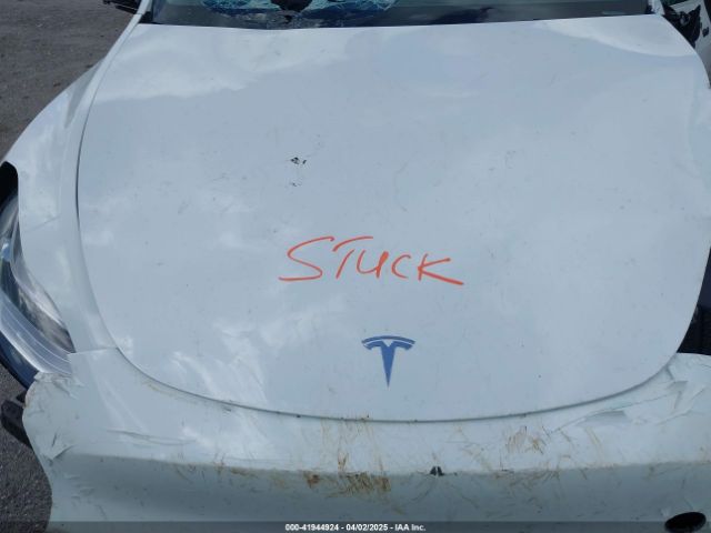 2021 TESLA MODEL Y 5YJYGDEE7MF077708 Photo 9