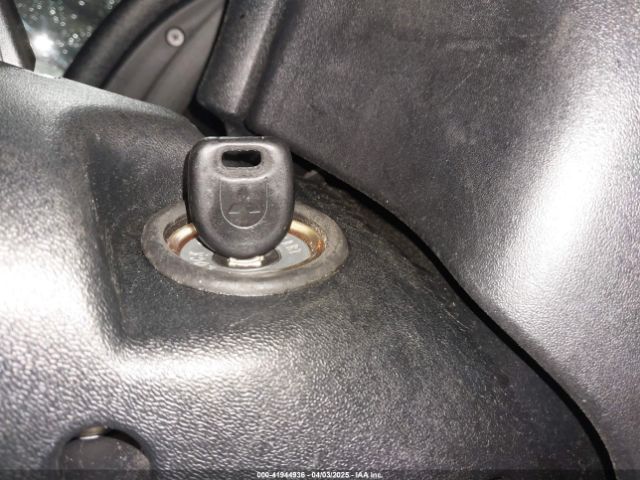 2004 MITSUBISHI ENDEAVOR 4A4MN21S94E009506 Photo 10