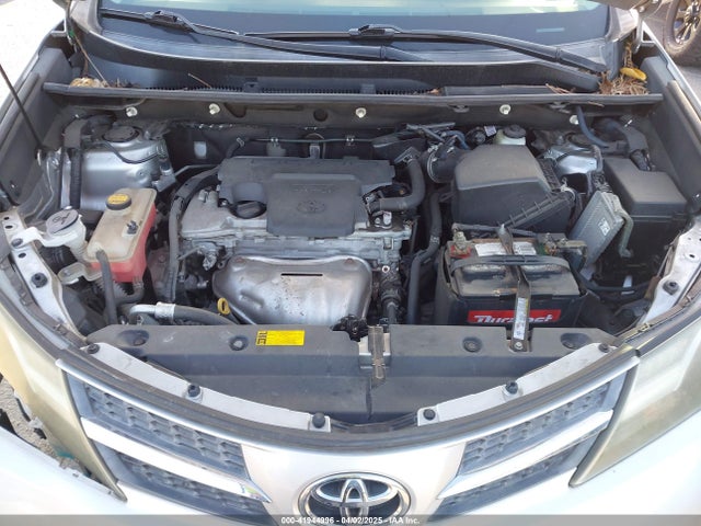 2T3WFREV2EW124632 Toyota Rav4 Xle