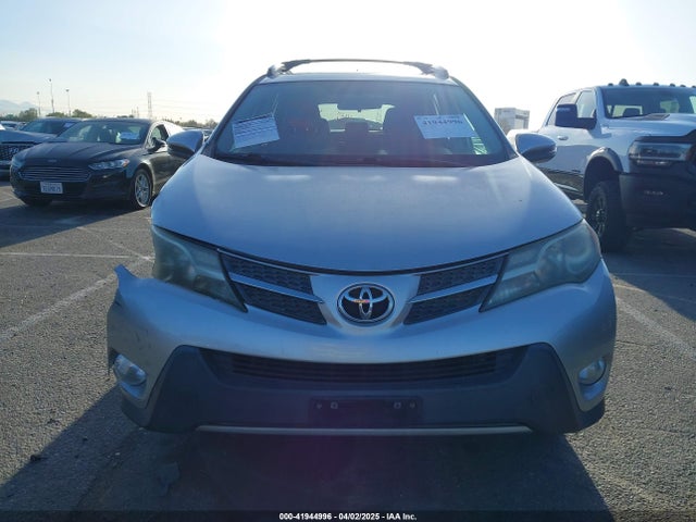 2T3WFREV2EW124632 Toyota Rav4 Xle