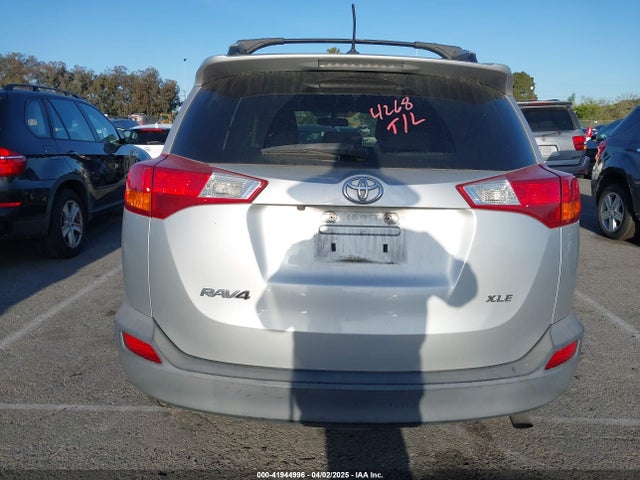 2T3WFREV2EW124632 Toyota Rav4 Xle