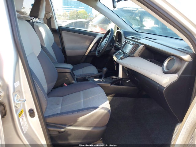 2T3WFREV2EW124632 Toyota Rav4 Xle