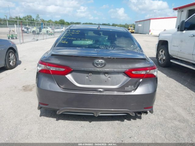 4T1B11HK0JU014813 Toyota CAMRY SE