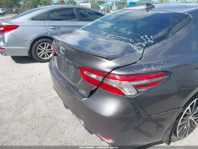 4T1B11HK0JU014813 Toyota CAMRY SE