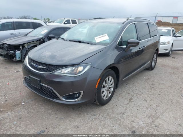 2019 CHRYSLER PACIFICA 2C4RC1BGXKR526286 Photo 1