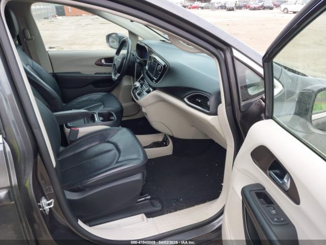 2019 CHRYSLER PACIFICA 2C4RC1BGXKR526286 Photo 4