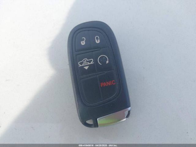1C6RR7UT3GS359049 RAM 1500 Sport
