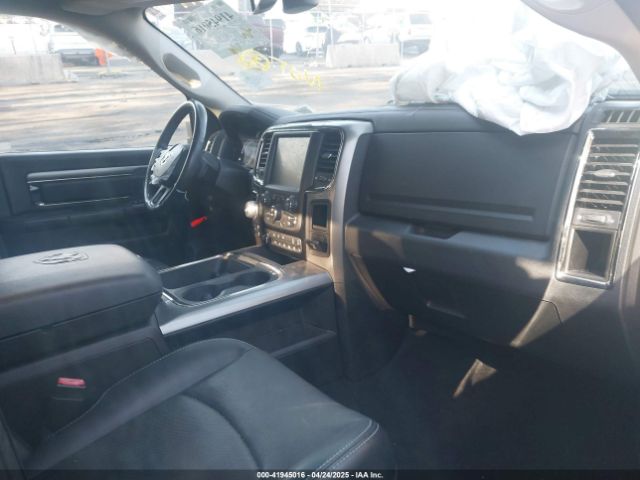 1C6RR7UT3GS359049 RAM 1500 Sport