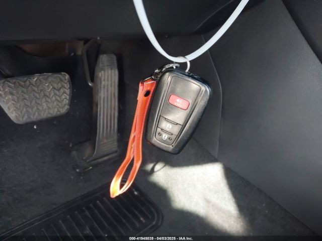 2T3W1RFV6NW202715 Toyota Rav4 Xle