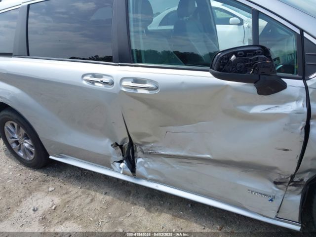 5TDJSKFC2MS007191 Toyota SIENNA XLE