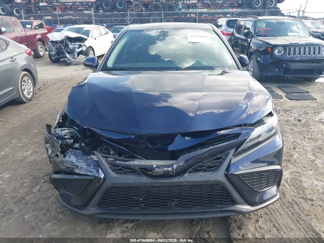 4T1T11AK4NU673773 Toyota CAMRY SE