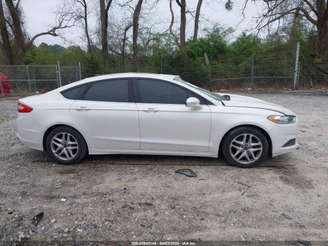 3FA6P0HD4ER326782 Ford FUSION SE