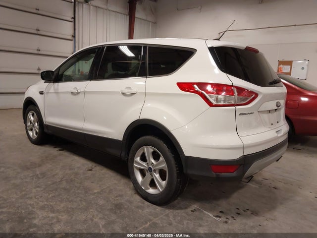 1FMCU0G93GUC75141 Ford ESCAPE SE