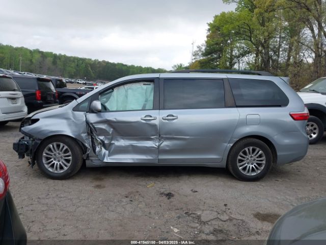 5TDYK3DC9FS659350 Toyota Sienna Xle 8 Passenger