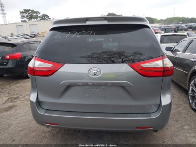 5TDYK3DC9FS659350 Toyota Sienna Xle 8 Passenger
