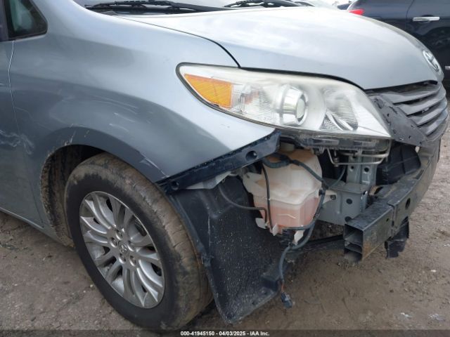 5TDYK3DC9FS659350 Toyota Sienna Xle 8 Passenger