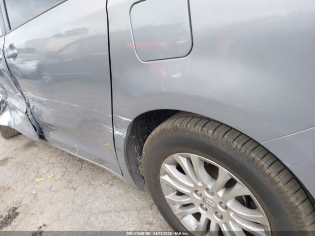 5TDYK3DC9FS659350 Toyota Sienna Xle 8 Passenger