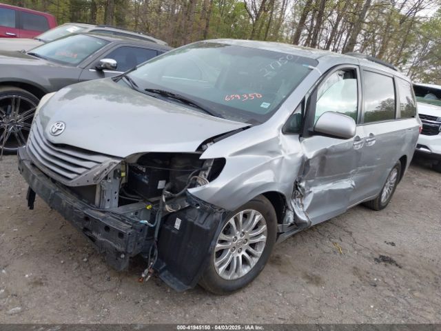 5TDYK3DC9FS659350 Toyota Sienna Xle 8 Passenger