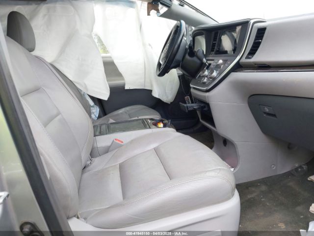 5TDYK3DC9FS659350 Toyota Sienna Xle 8 Passenger
