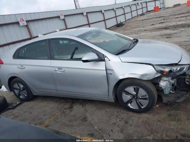 KMHC65LC2HU048243 Hyundai Ioniq Hybrid Blue